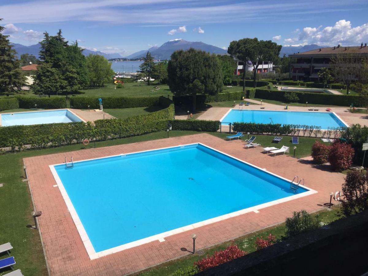 Casa Palazzo Apartment Desenzano del Garda Exterior photo
